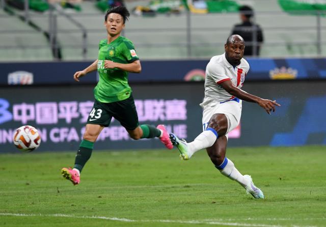 开云娱乐-申花遭遇工体11连败 俱乐部与球迷风波刚平又起？