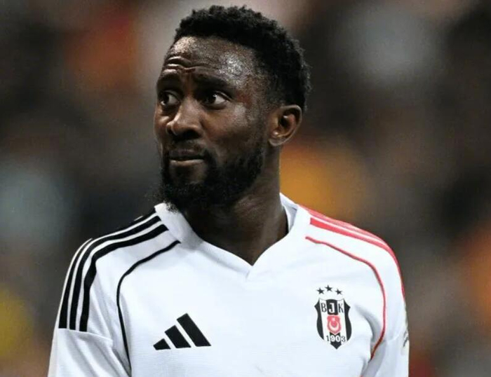 开云APP下载-记者透露曼联正操作中场引援，恩迪迪或租借加盟|哈里-马奎尔|卡塞米罗|贝西克塔斯|乌加特|恩迪迪转会_新浪体育_新浪新闻